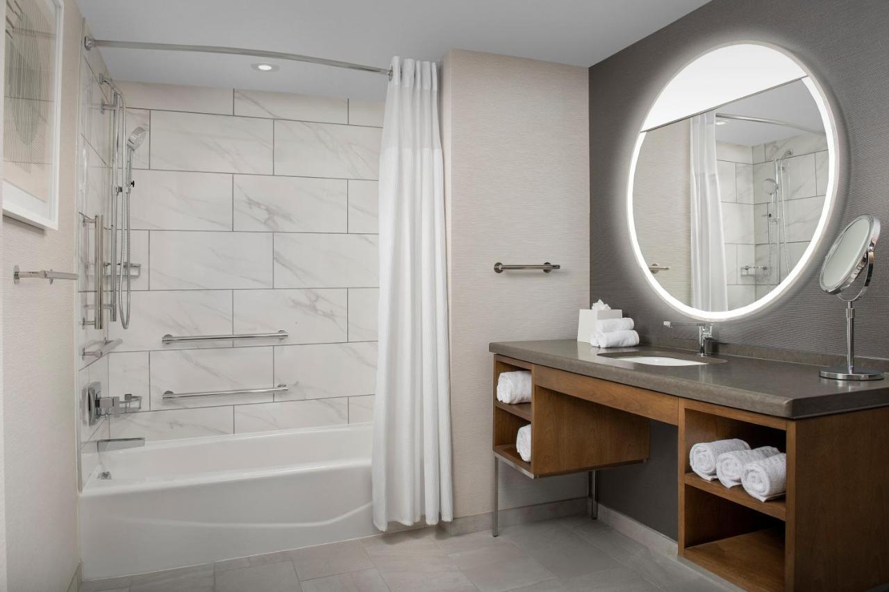 Courtyard By Marriott Washington, Dc Dupont Circle Hotel Exterior photo